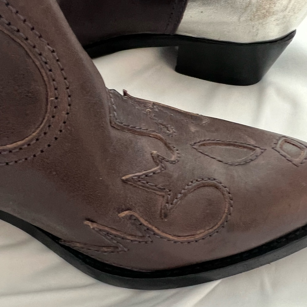 Golden Goose Women's AMANDA Western style booties, size 37, silver and chestnut - Picture 5 of 12